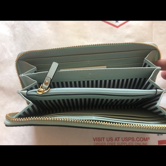 KATE SPADE WALLET - Picture 2 of 3